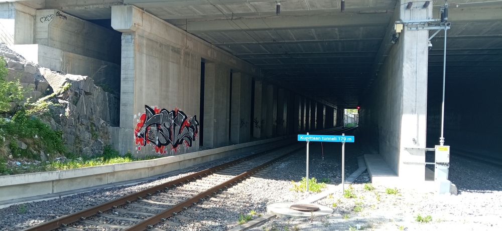 Kupittaan tunneli
...tai ainakin sen tapainen.
